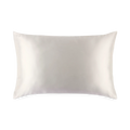 The Silk Pillowcase is made with the highest grade (6A) long fiber mulberry silk, with a thickness of 22 momme and non-toxic dyes.